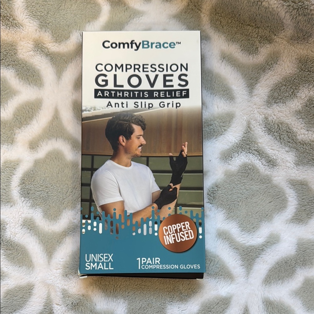 NWT - Black Anti-Slip Compression Gloves - Size Small (1 pair)